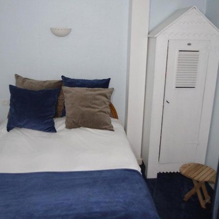 Hotel Le Suroit Perros-Guirec Exterior photo